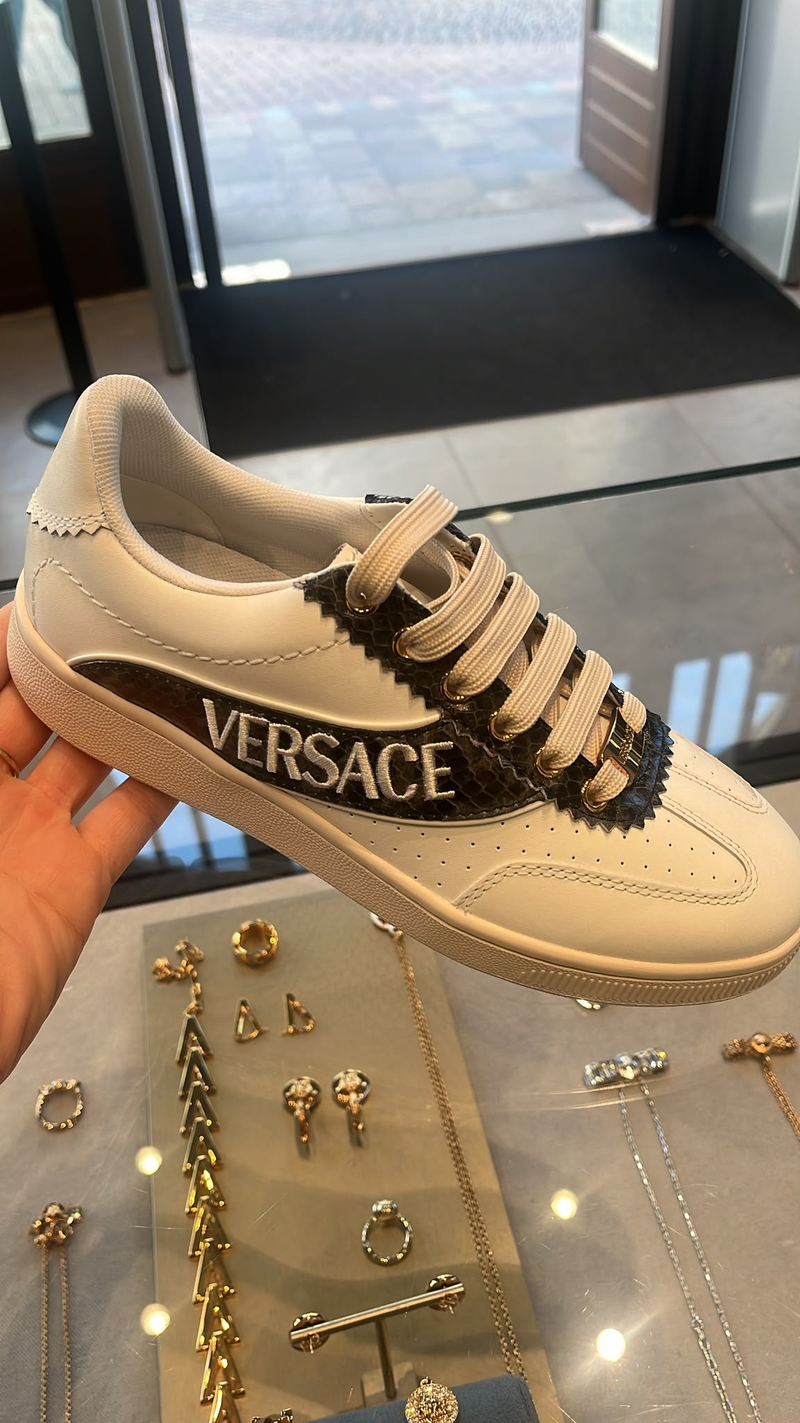 Greca Labyrinth Low-Top Sneakers