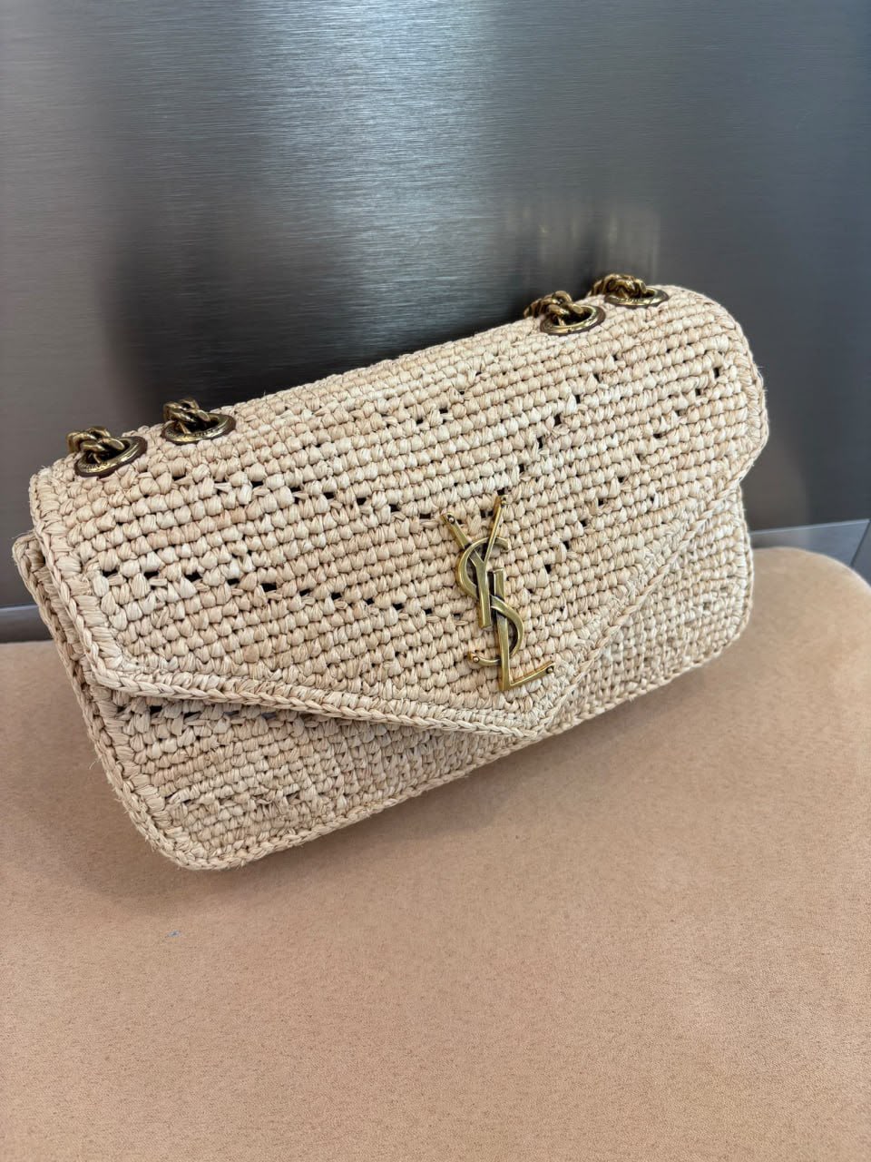 Envelope Medium Bag in Raffia