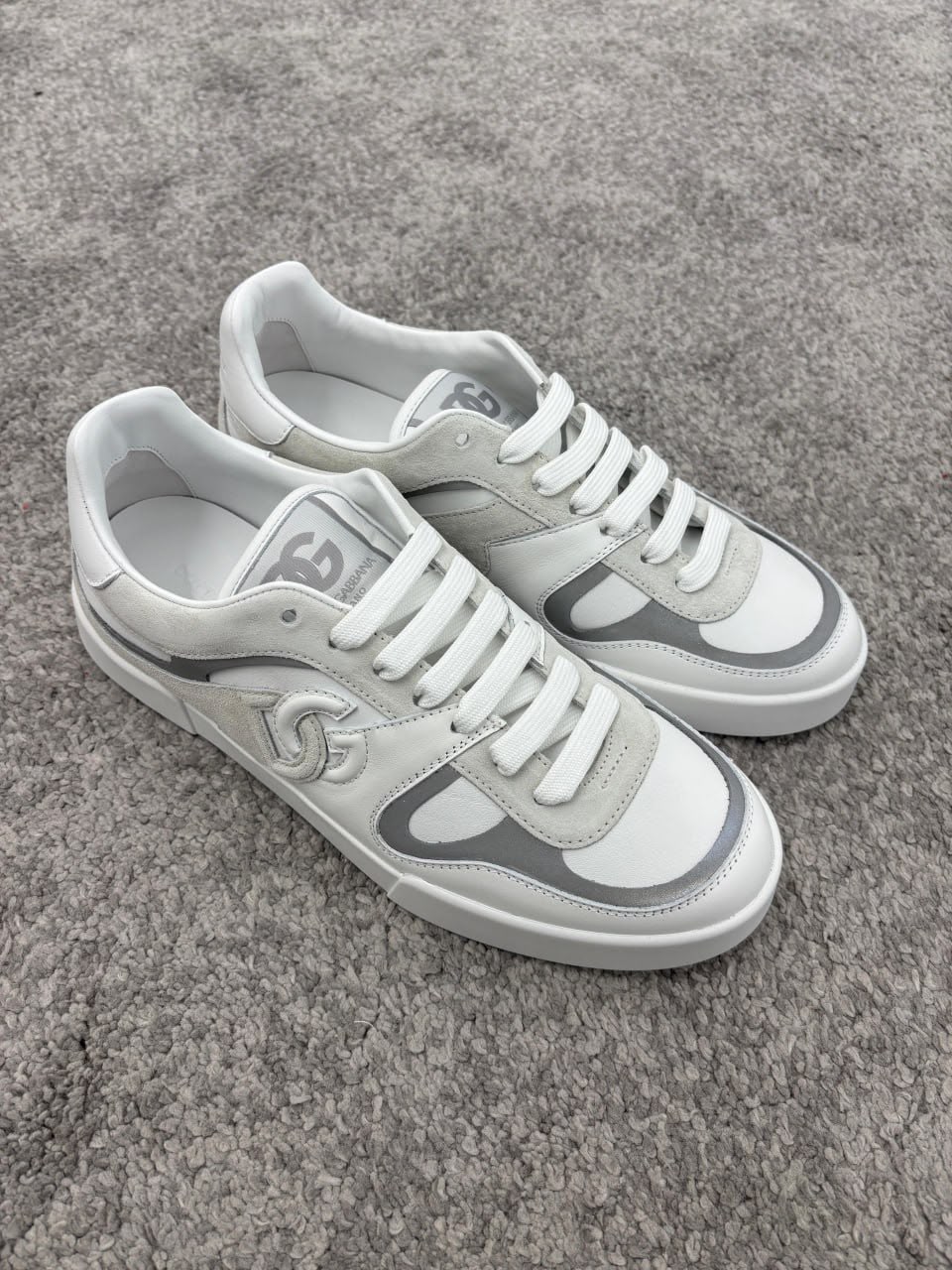 DG Logo Low-Top Sneakers