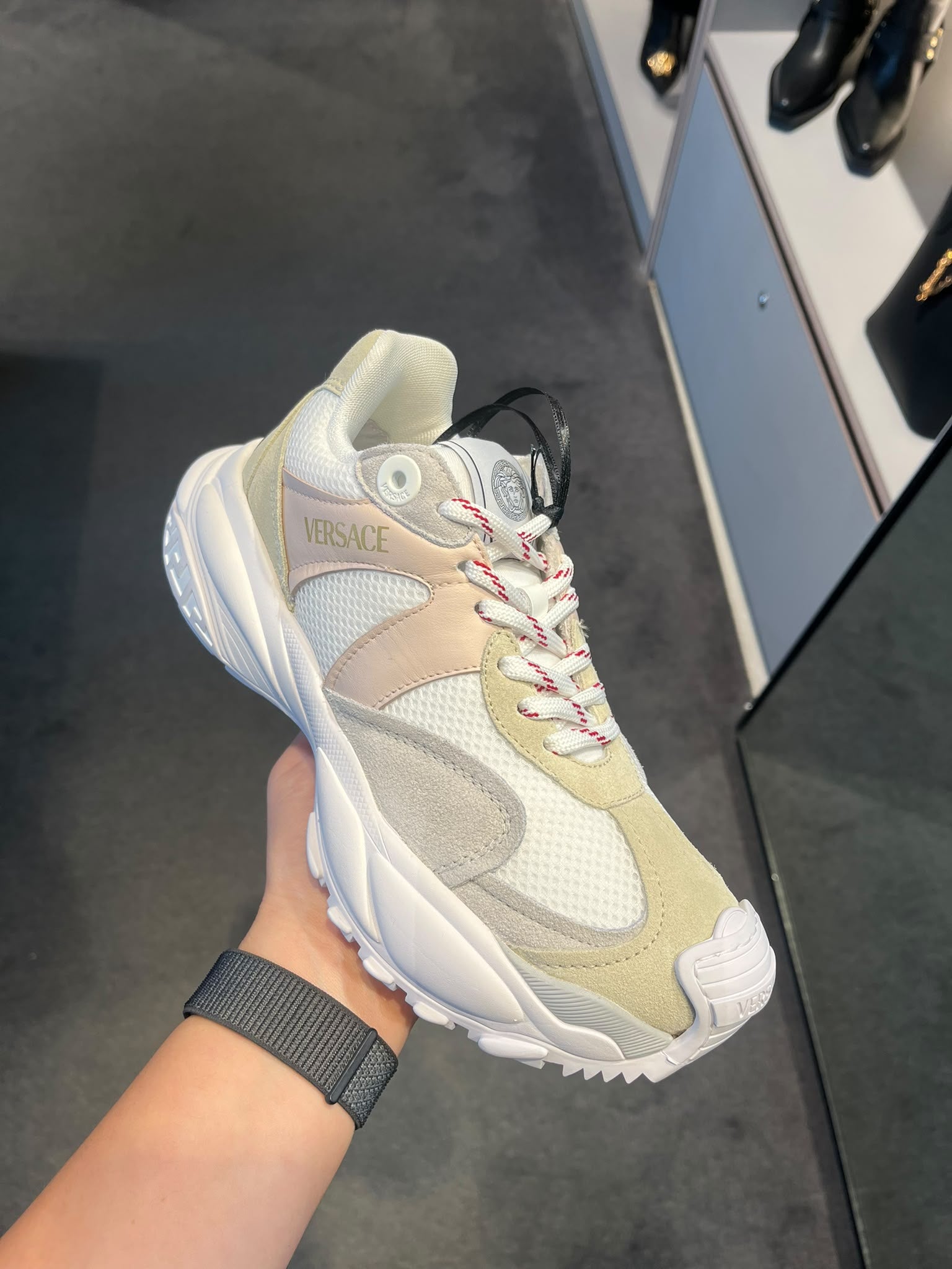 Trigreca Sneakers