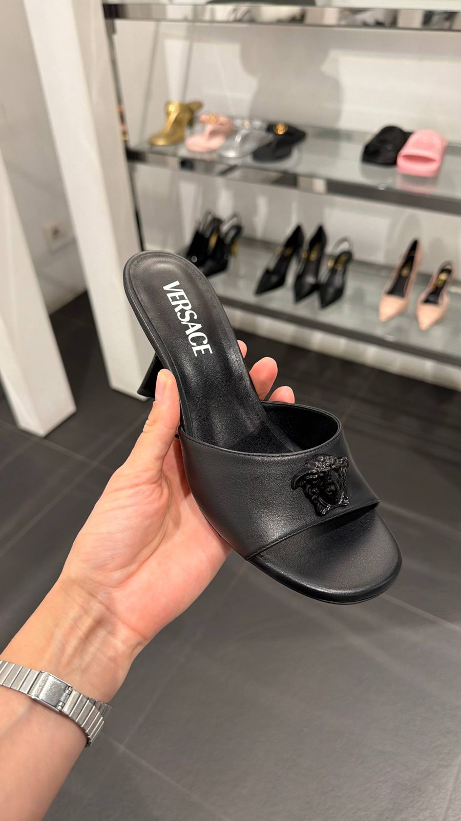 La Medusa Leather Mules