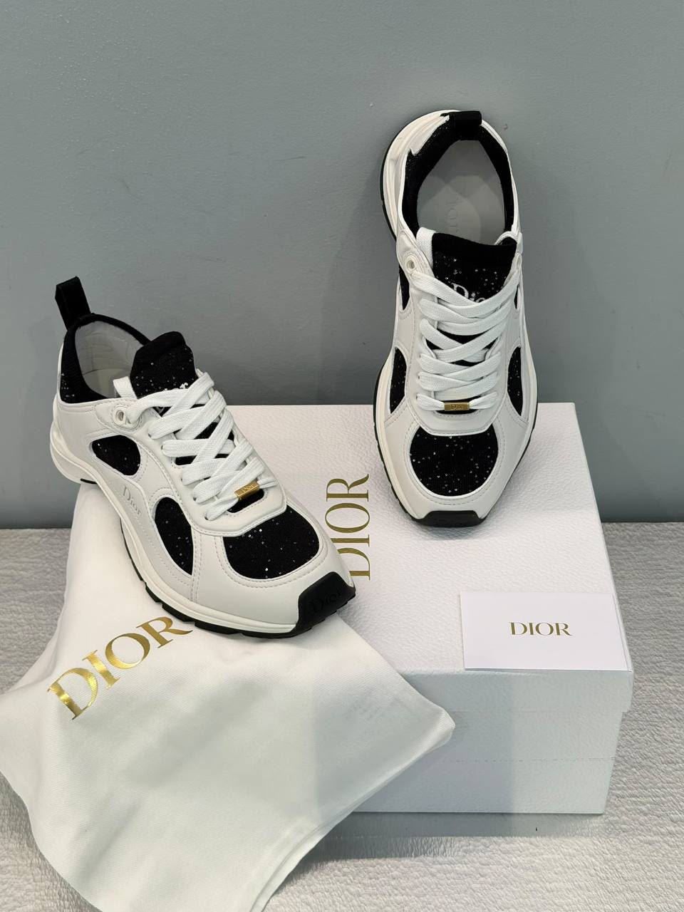 Vibe Sneaker