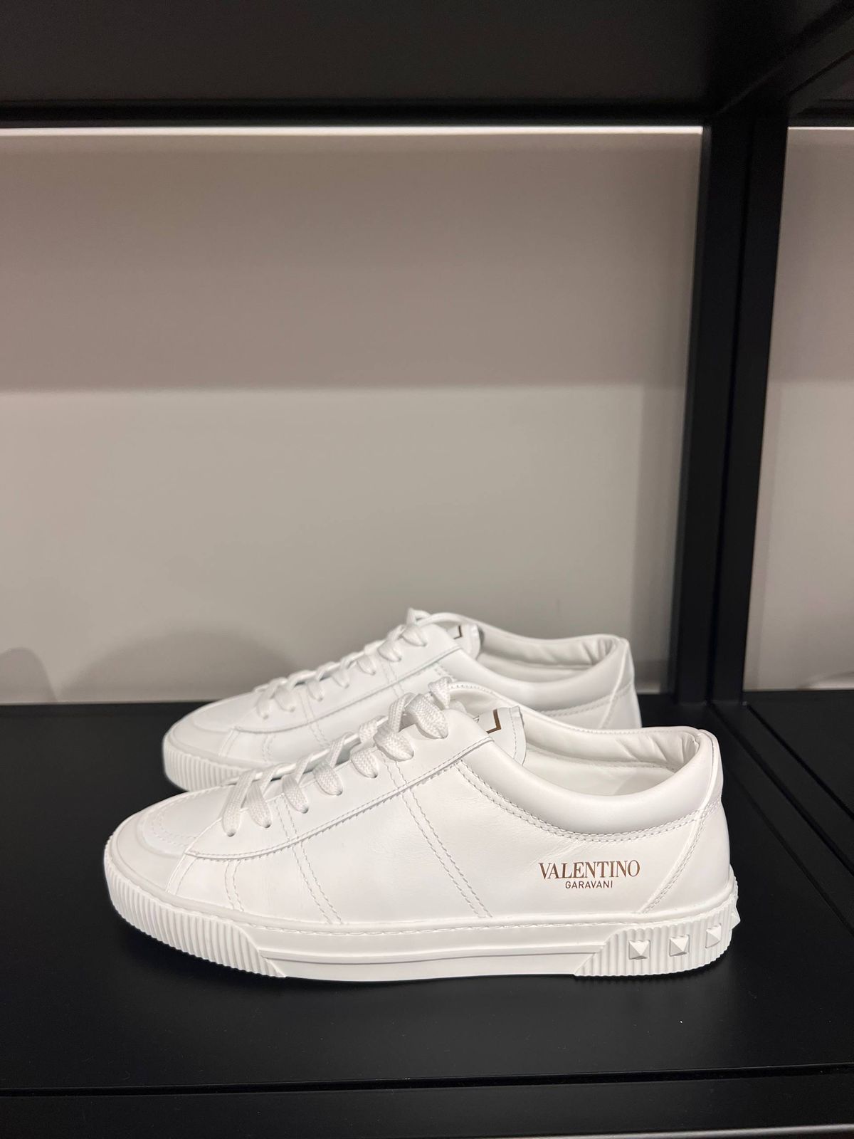 Valentino Garavani One Stud Low-Top Sneaker