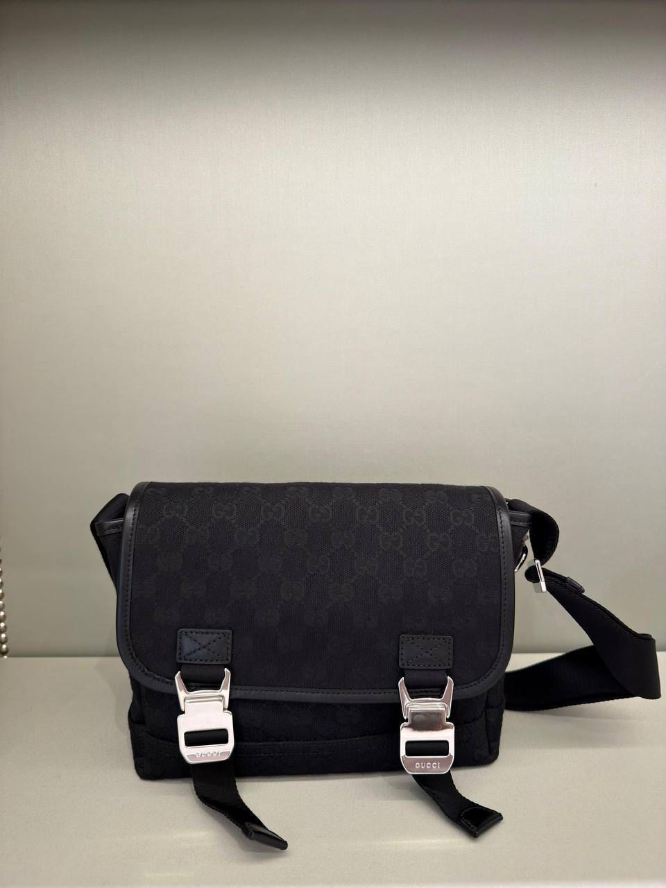 GG Supreme Messenger Bag