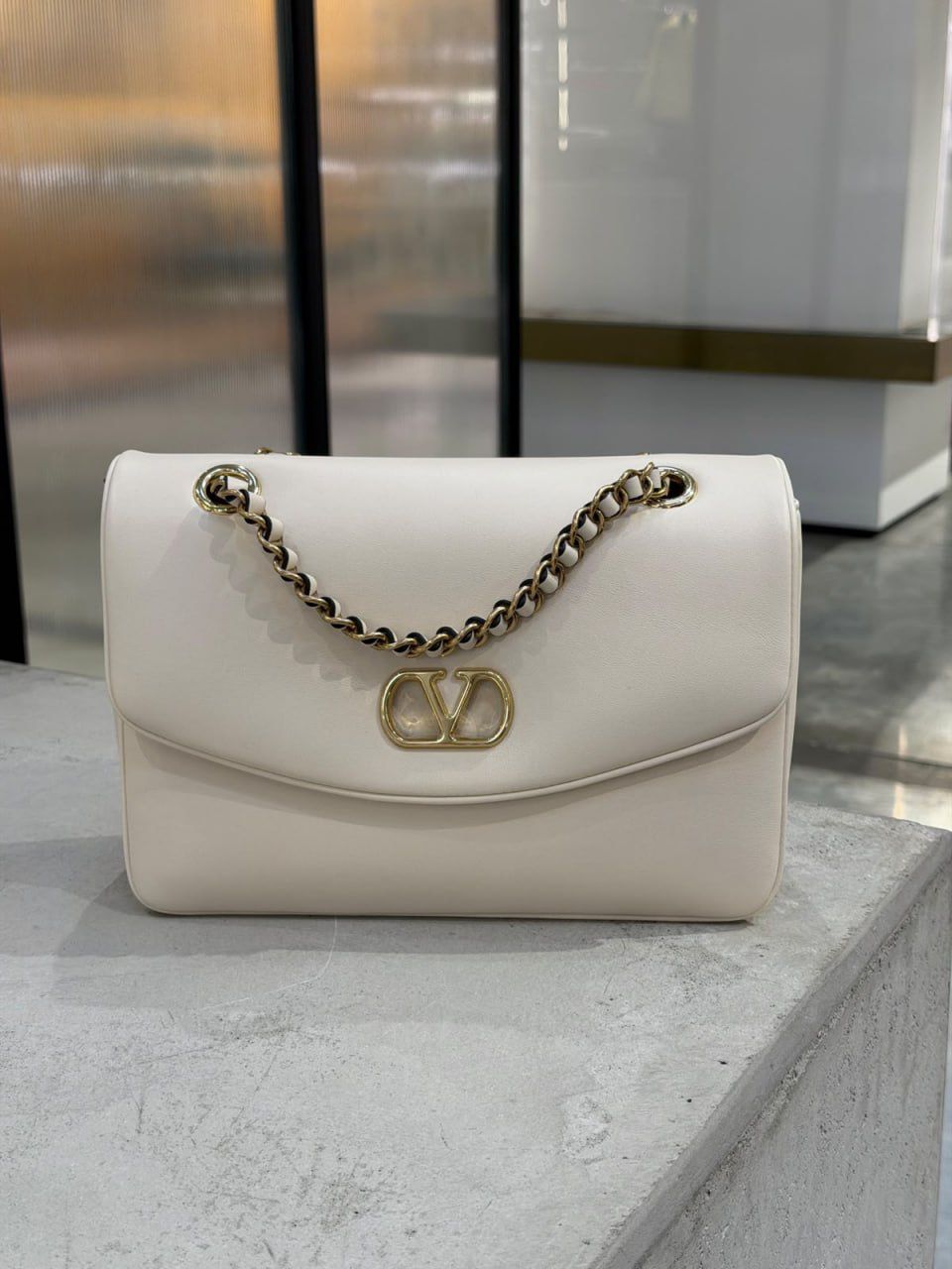 Garavani VLogo Signature Shoulder Bag