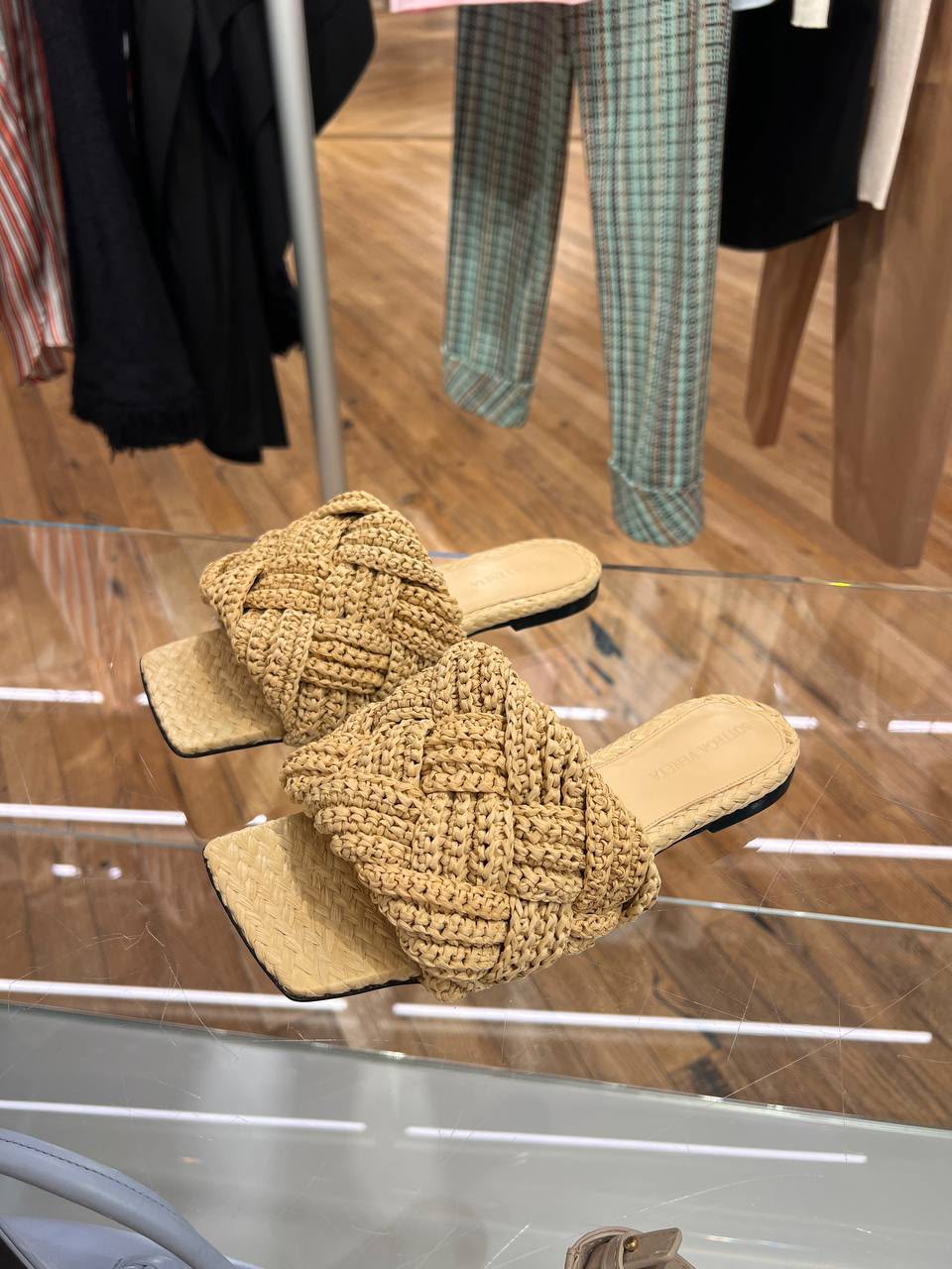 Lido Intrecciato Raffia Slides