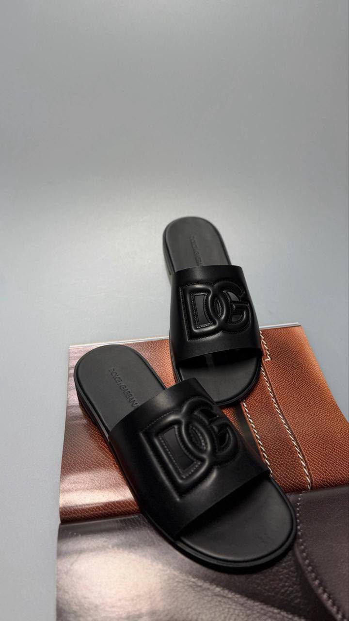 DG Logo Slides in Calfskin