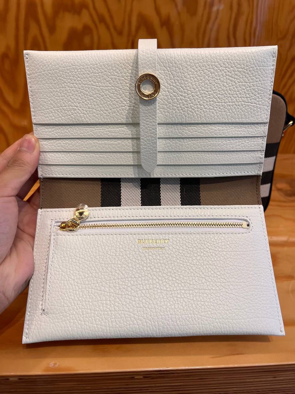 Grainy Leather Continental Wallet