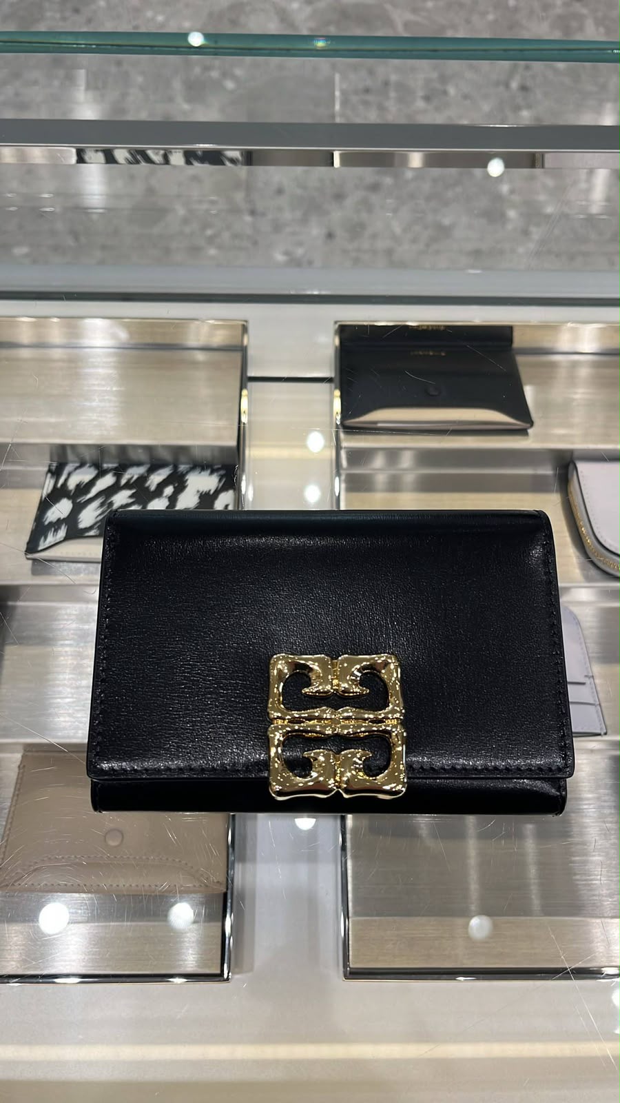 4G Trifold Wallet in Box Leather