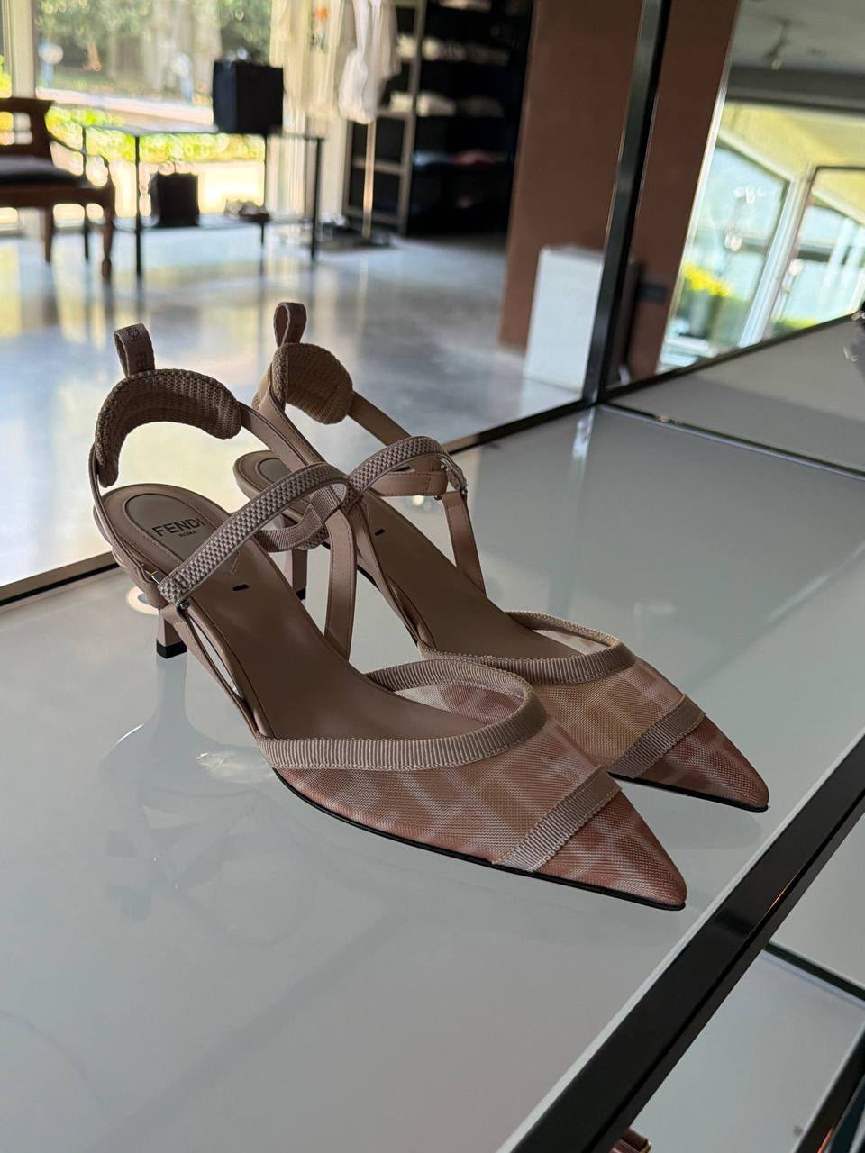 Colibrì Slingback Pumps