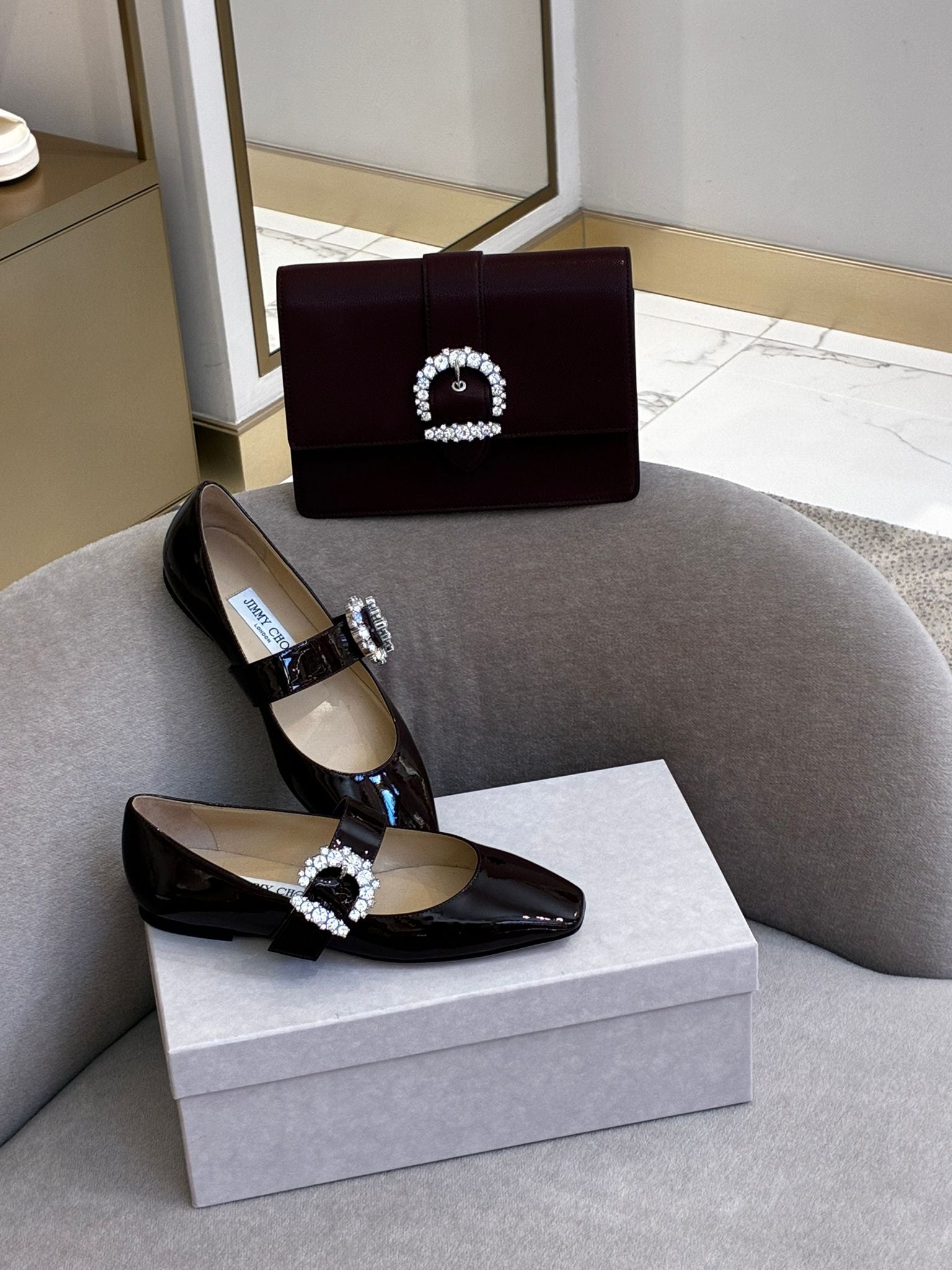 Aurelie Flat