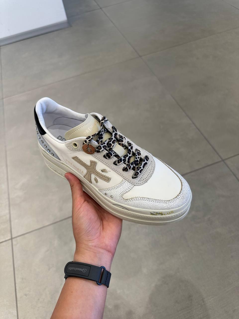 Beth Platform Sneakers