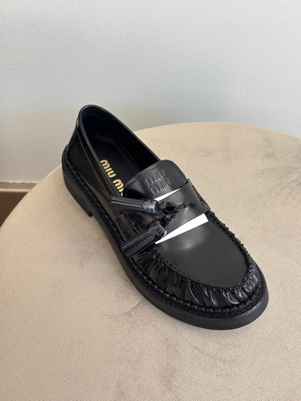 Leather loafers with tassels