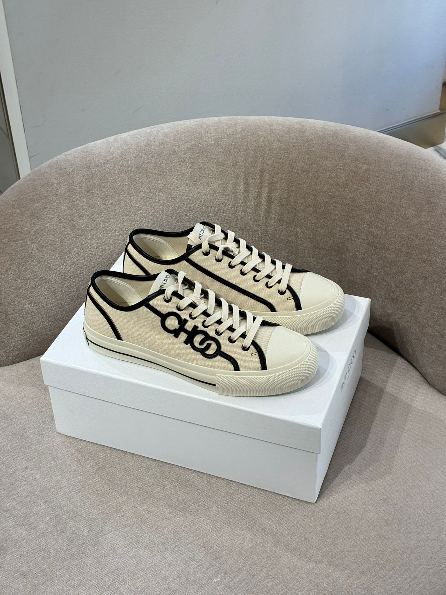 Corso Canvas Sneakers