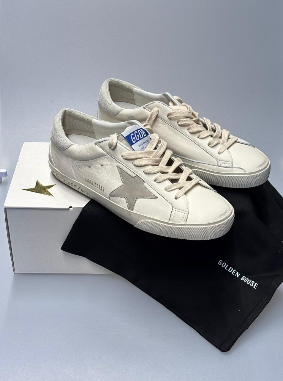 Court Sneakers