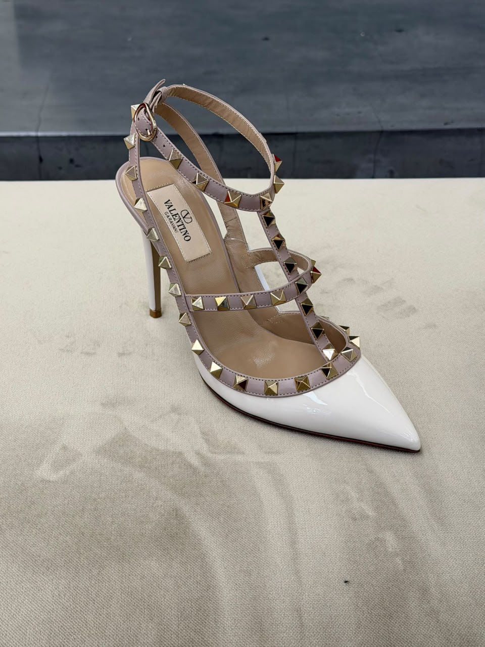 Rockstud Caged Pump