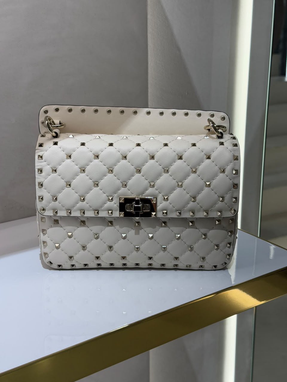 Garavani Rockstud Spike Medium Chain Bag