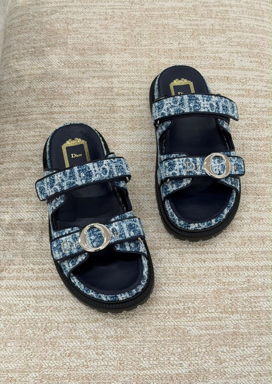 Act Sandal