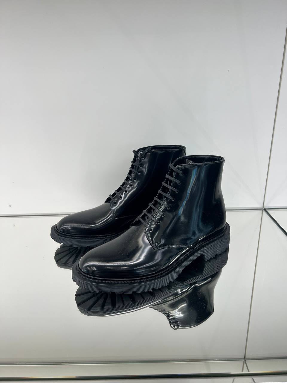 Lace-up ankle boots
