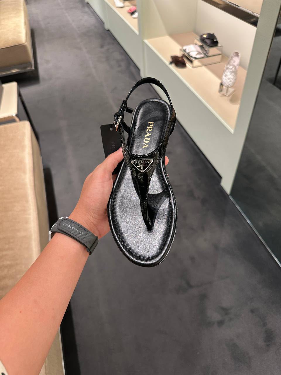 Patent leather thong sandals