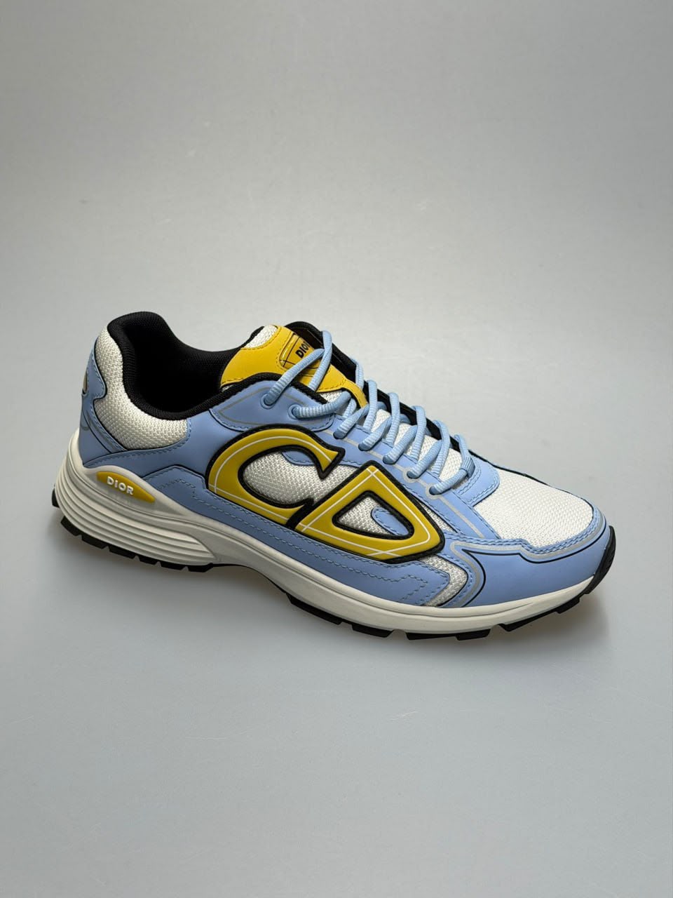 B30 Sneaker