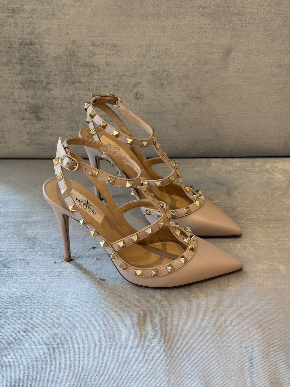 Rockstud Caged Pump