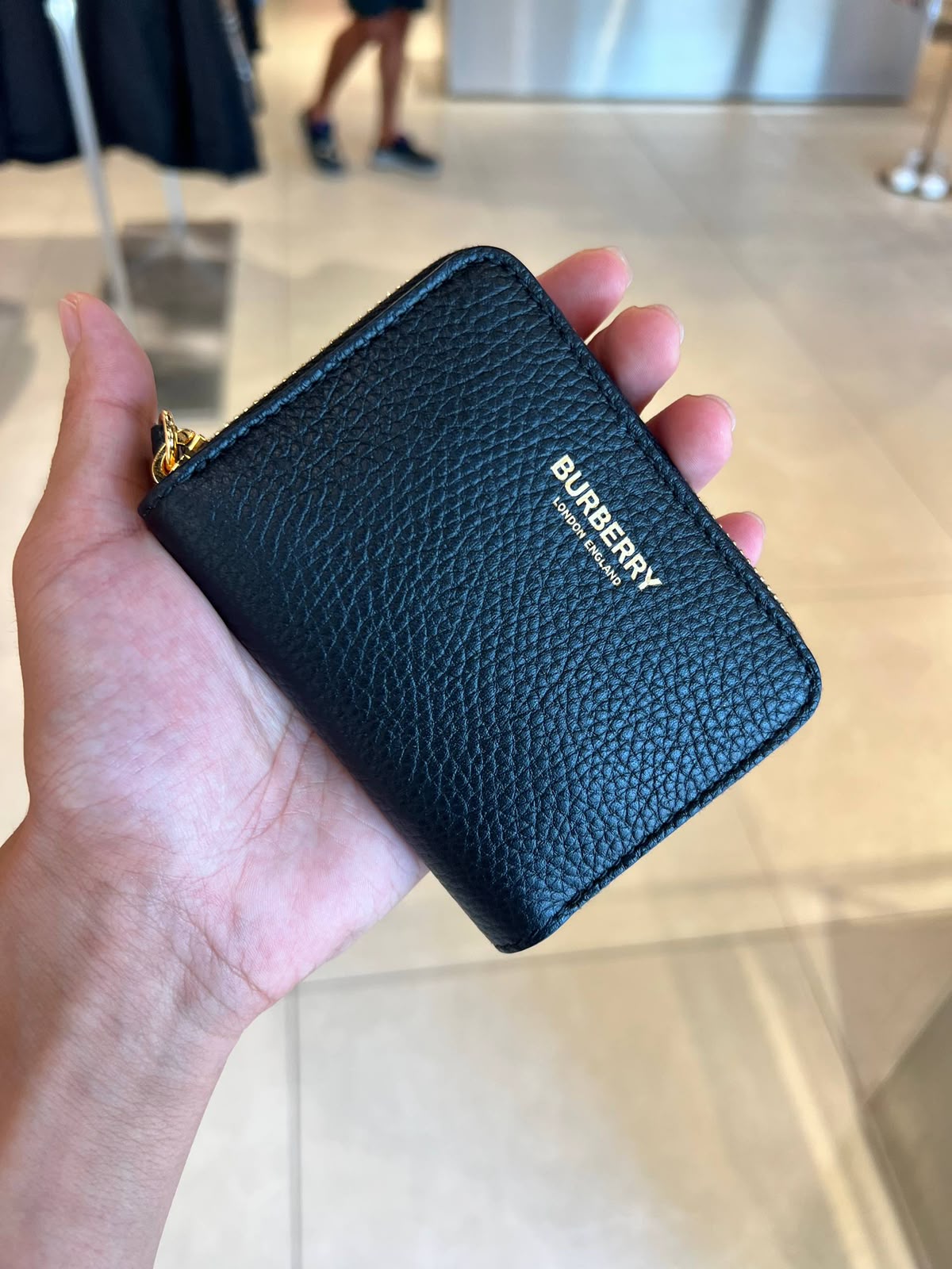 Grainy Leather Zip Card Case
