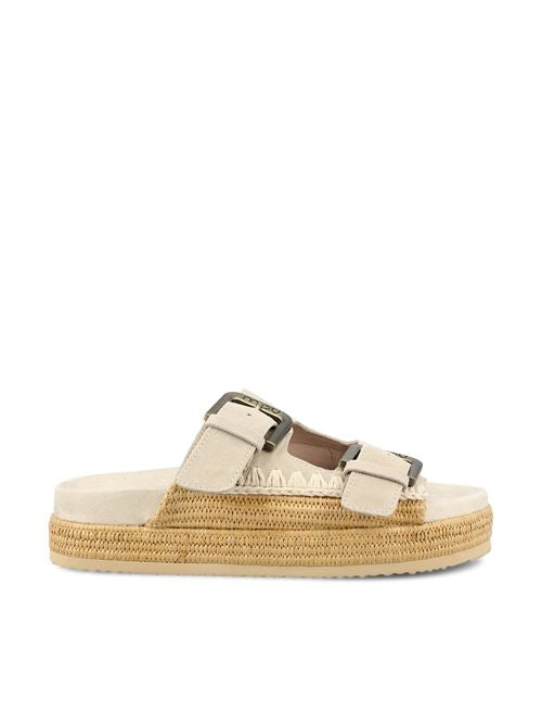 Sandali realizzati in pelle scamosciata