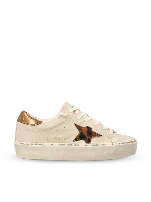 Sneakers realizzate in pelle