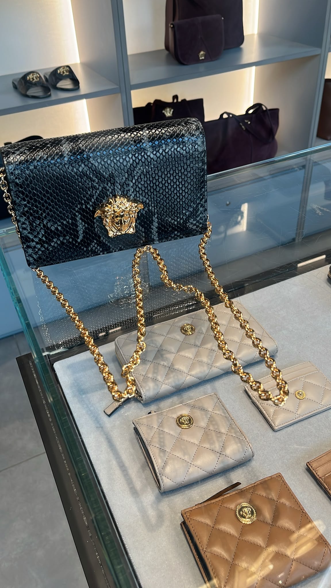 La Medusa Chain Clutch