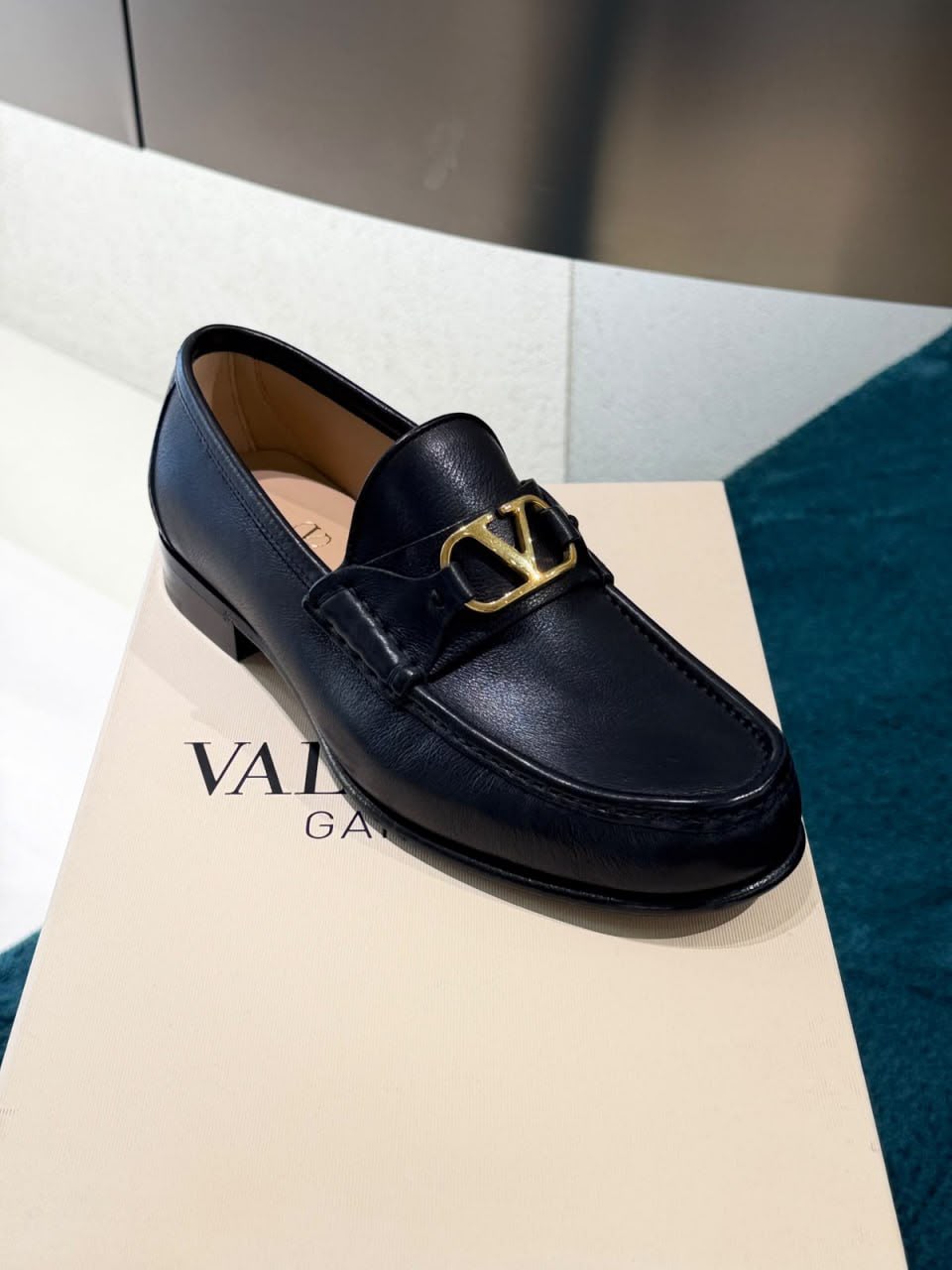 VLogo Signature Loafer
