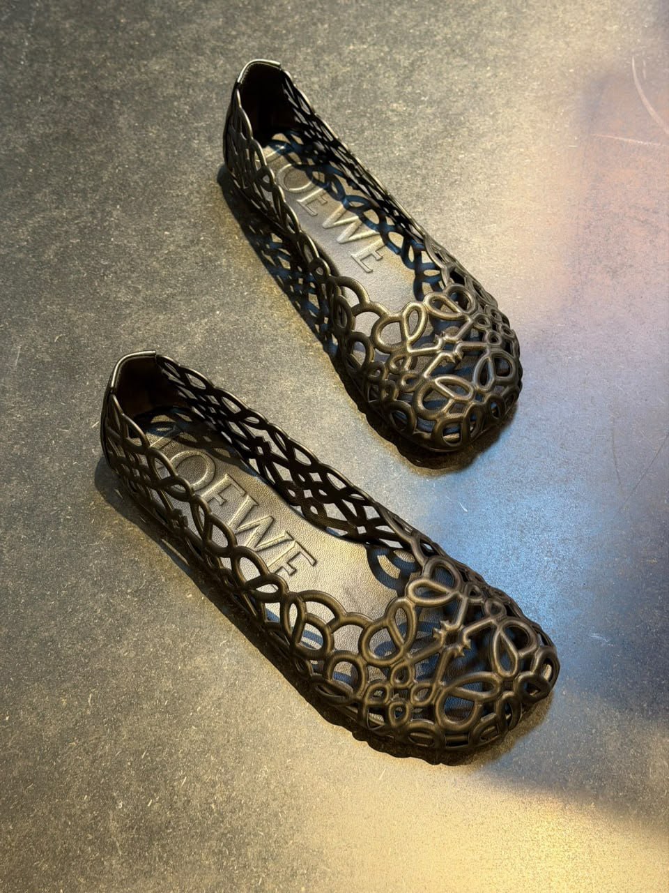 Anagram cut-out ballet flats in rubber