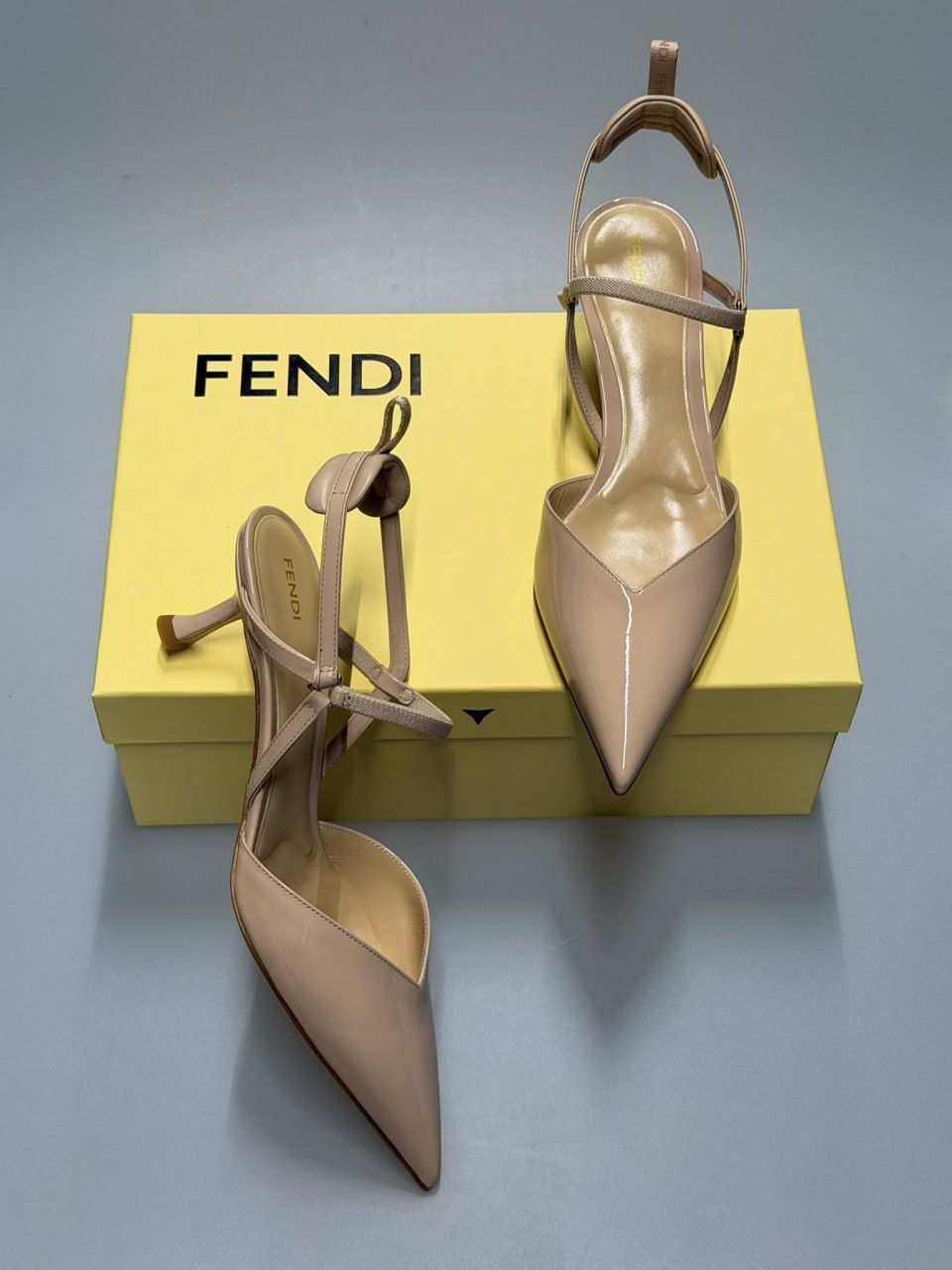 Colibrì Slingback Pumps
