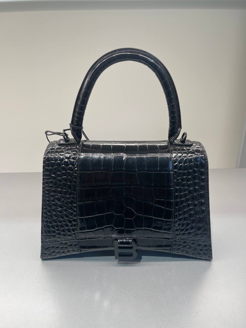 Hourglass Top Handle Bag