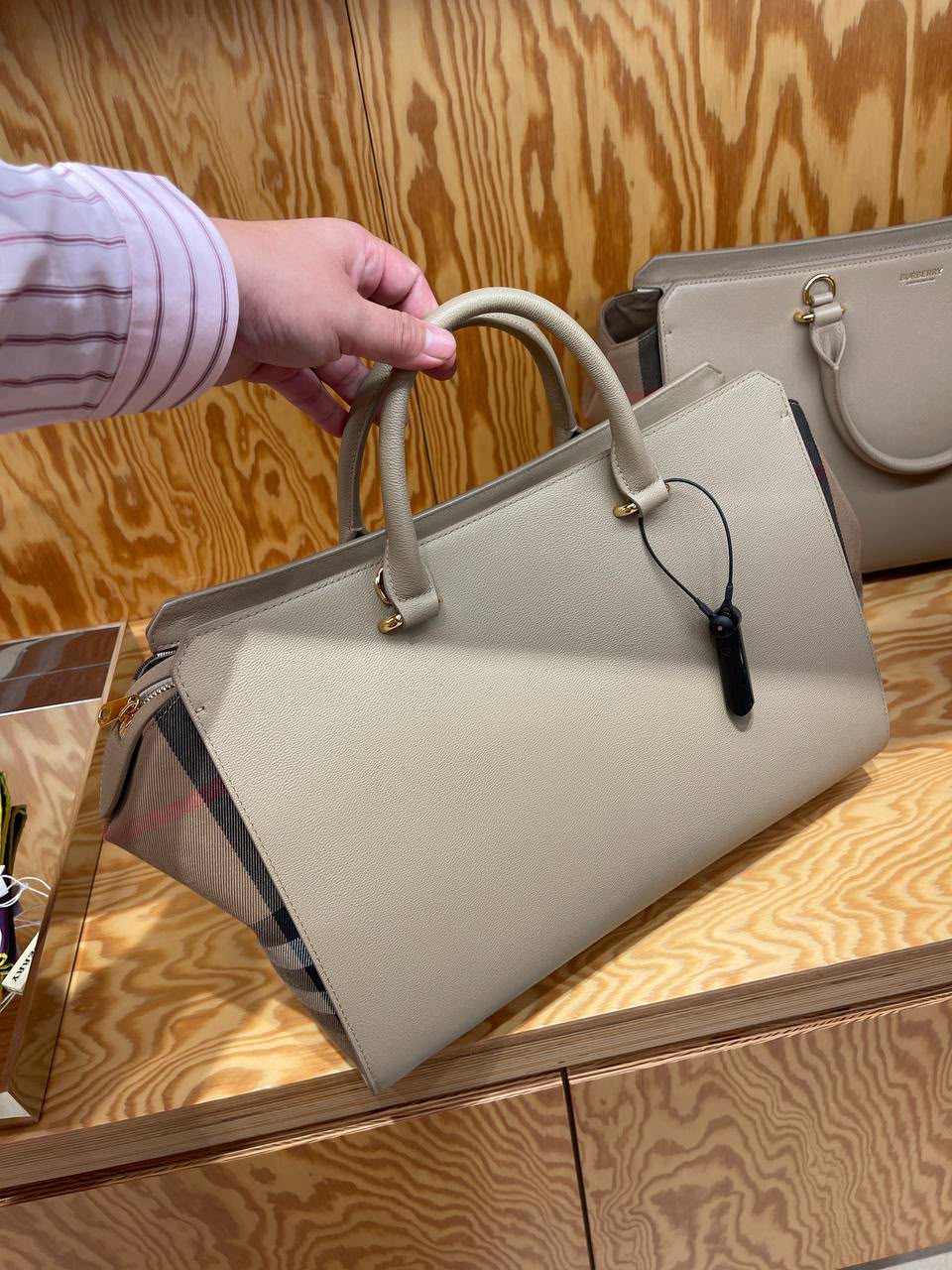 Small Leather and House Check Tote Bag