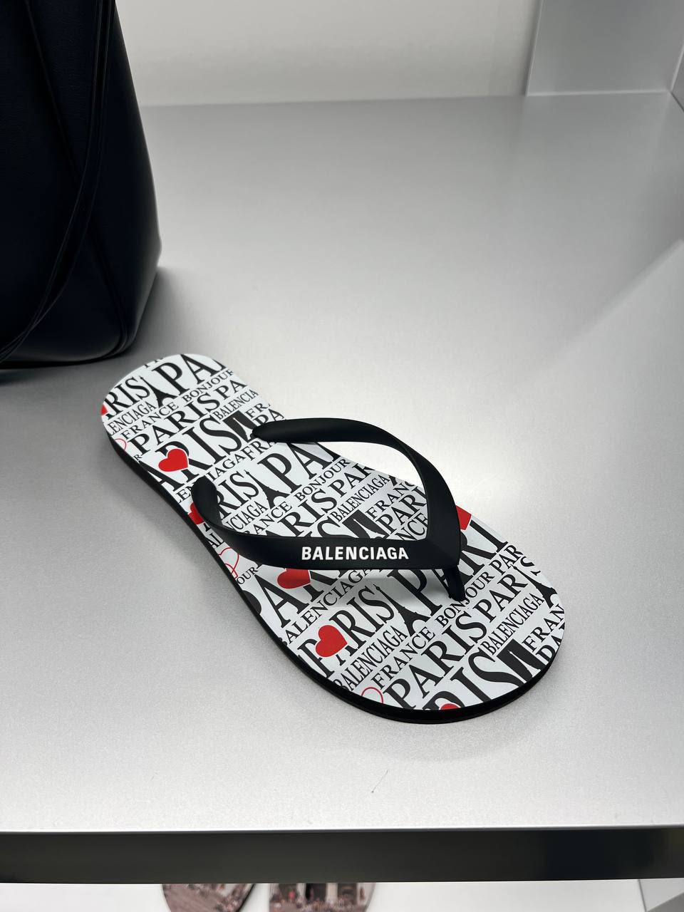 Paris Flip-Flop