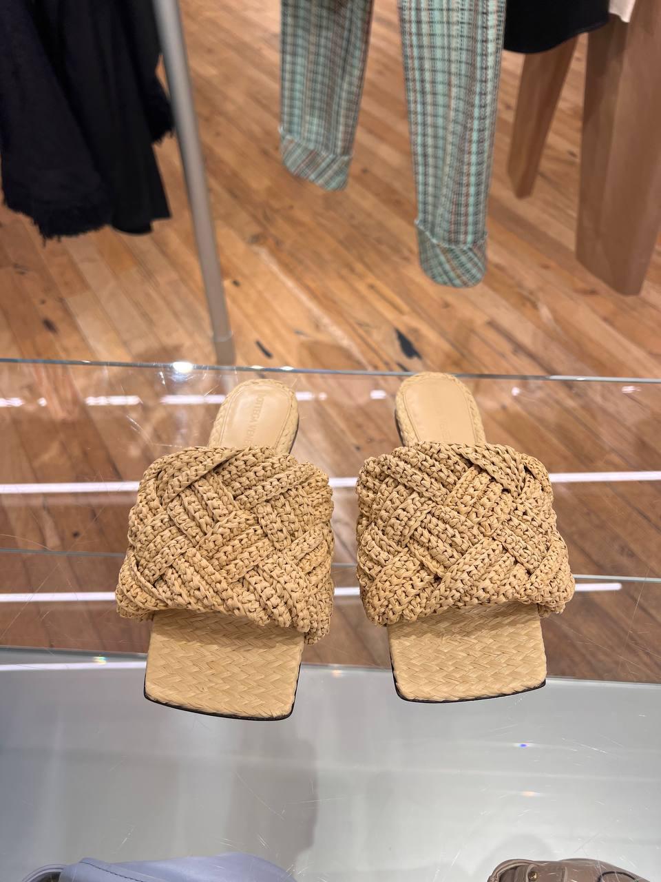 Lido Intrecciato Raffia Mules