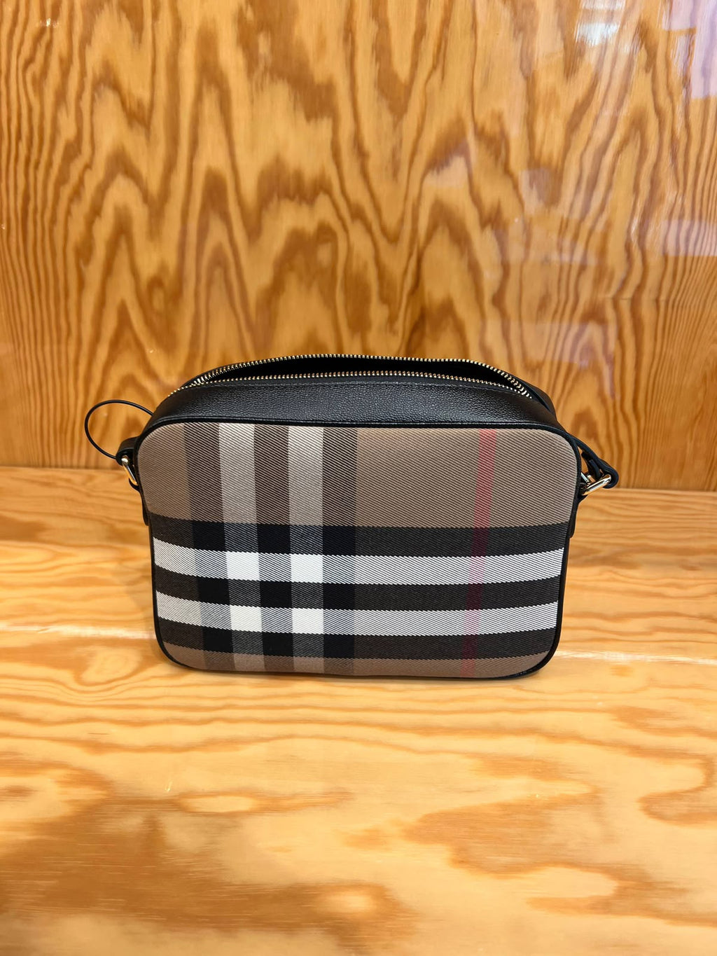 Check Camera Bag
