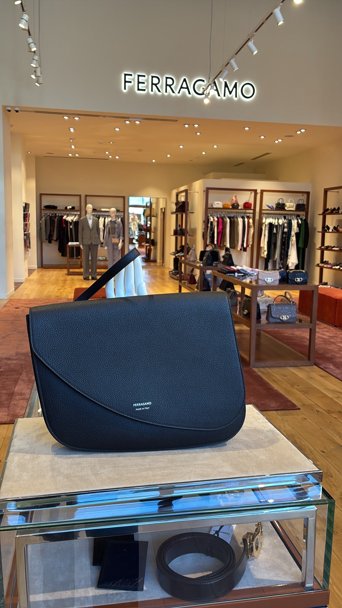 Hug Shoulder Bag