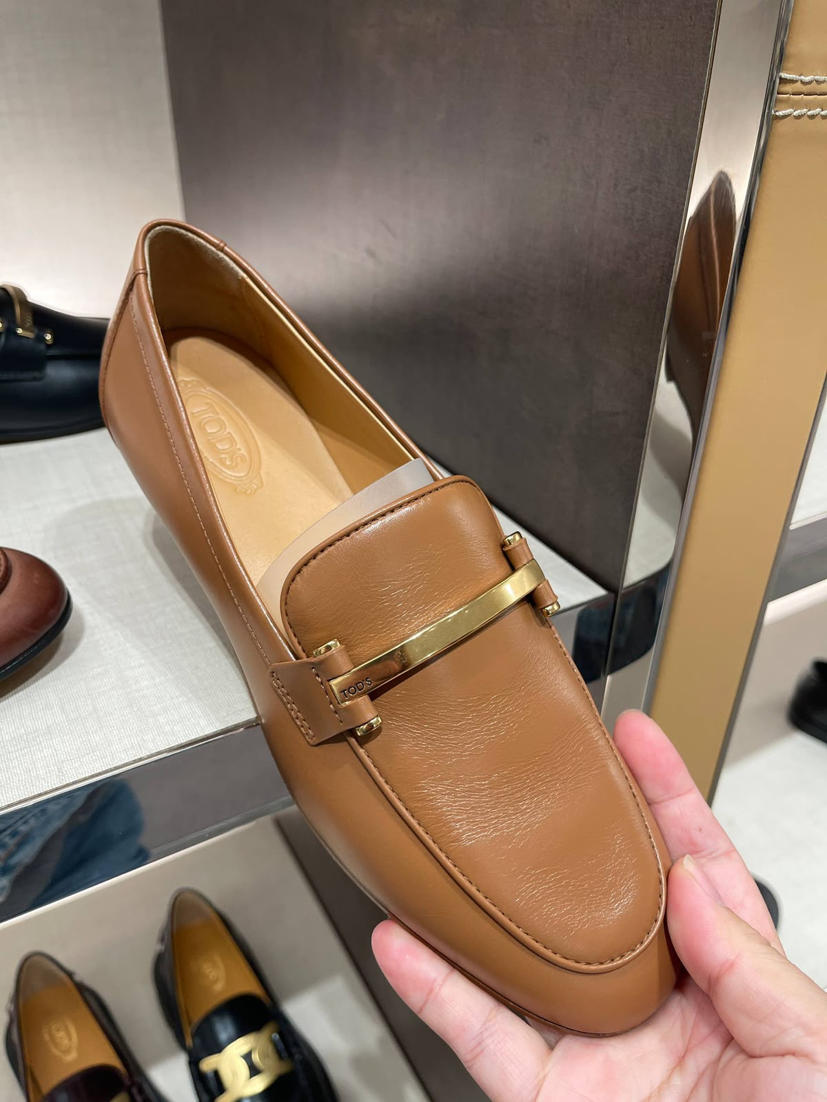 T Timeless Loafers in Leather