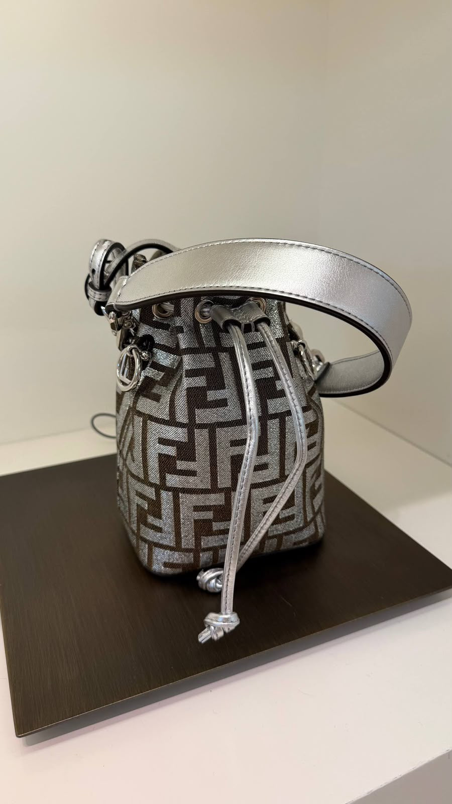 Mon Tresor Bucket Bag