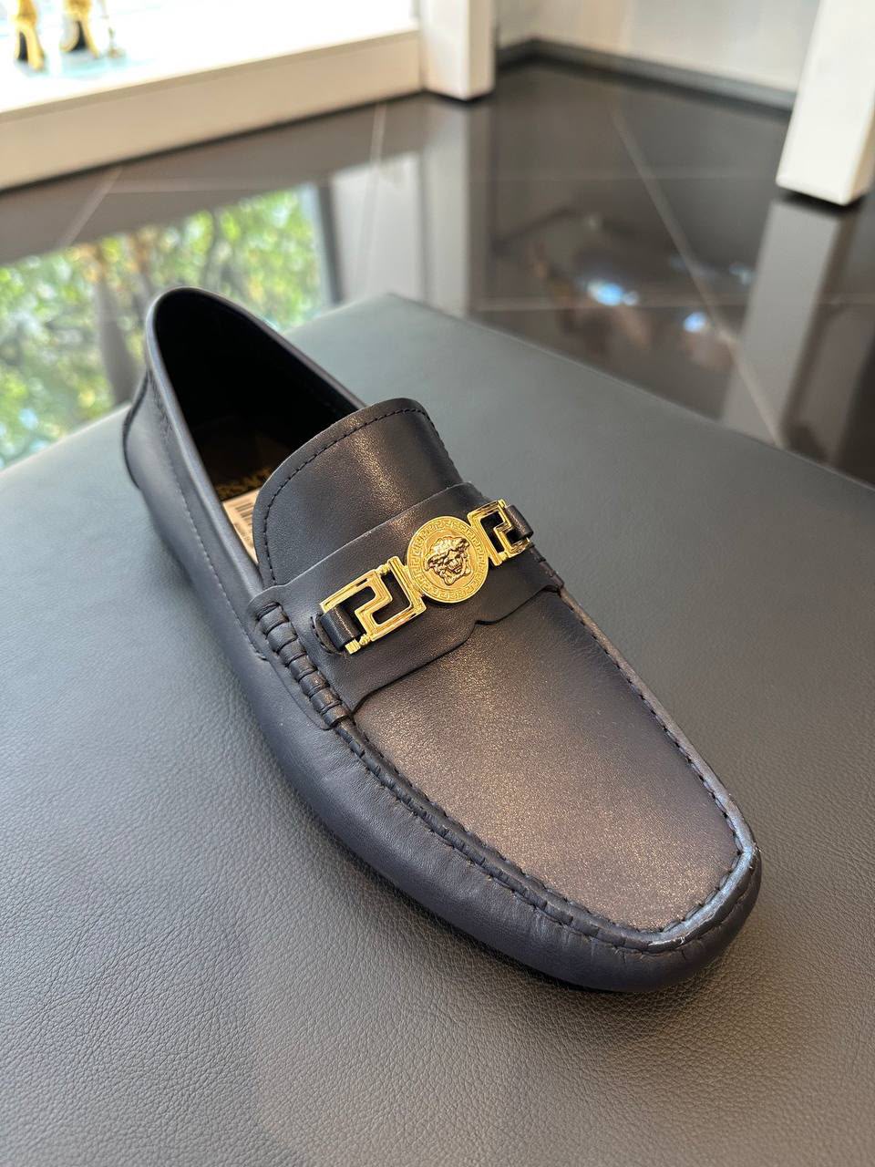 La Medusa Leather Loafers