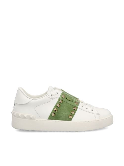 Sneakers realizzate in pelle