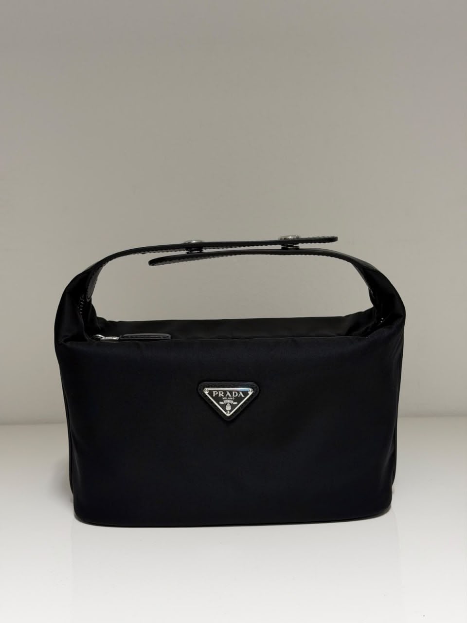 Re-Nylon pouch with handle