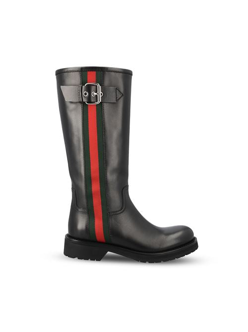 Stivali realizzati in pelle