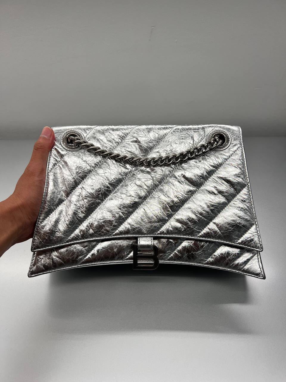 Hourglass Chain Bag