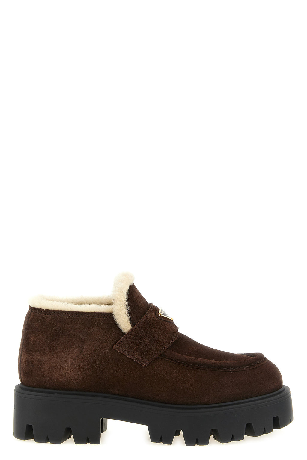 Loafers with fur and enamel logo