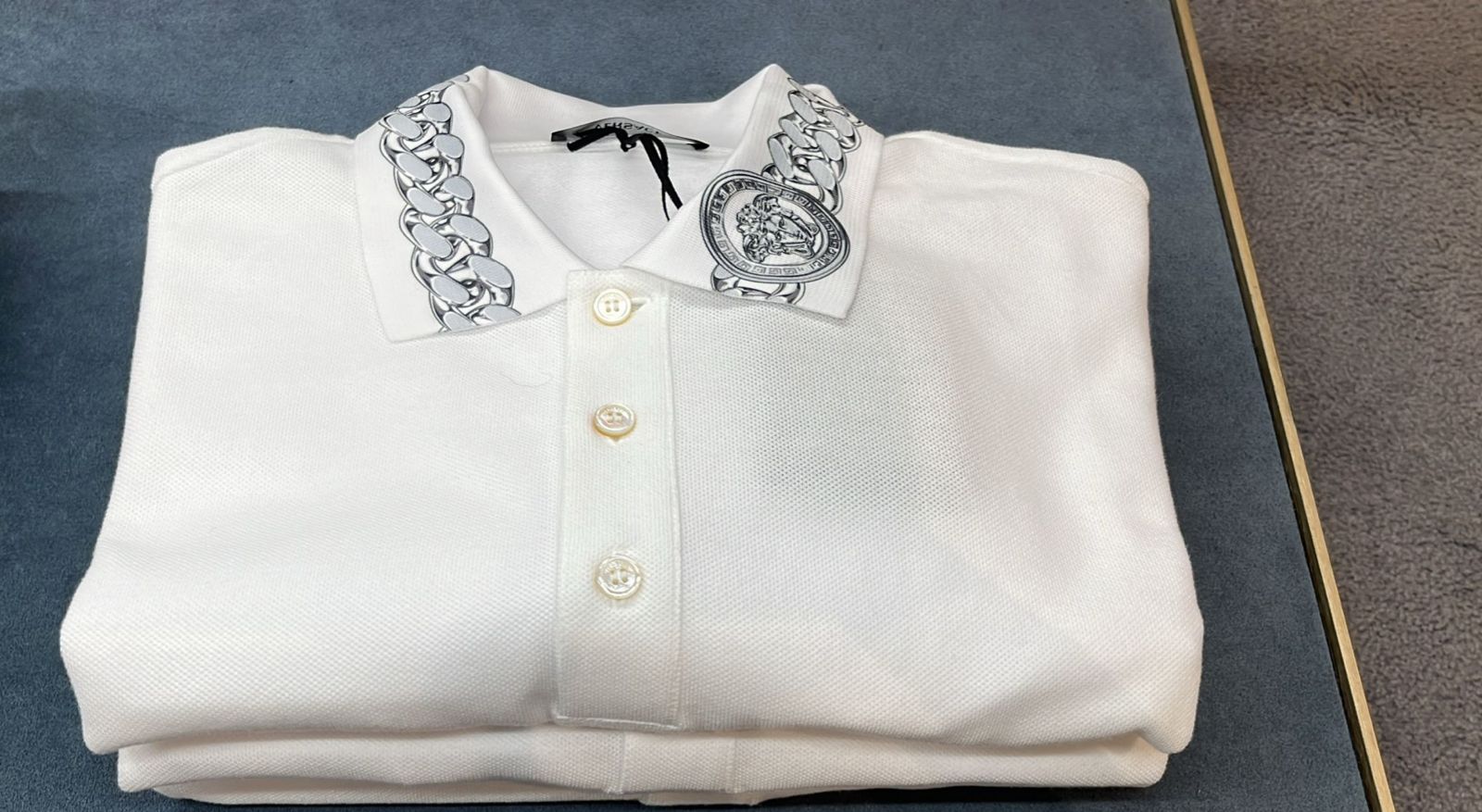 La Medusa Chain Collar Polo Shirt