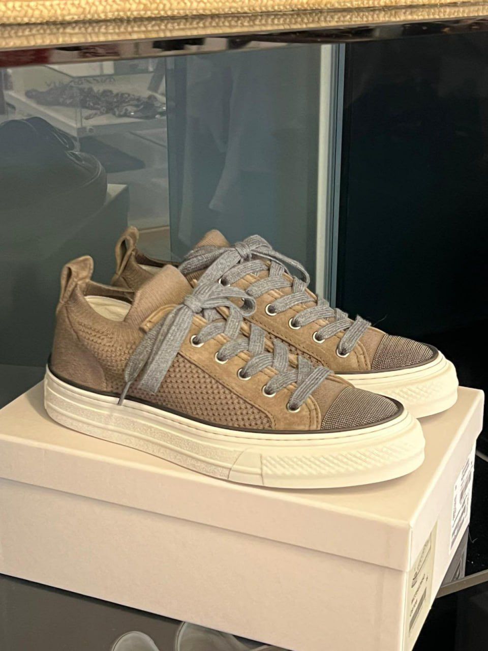 Runner Low-Top Sneakers