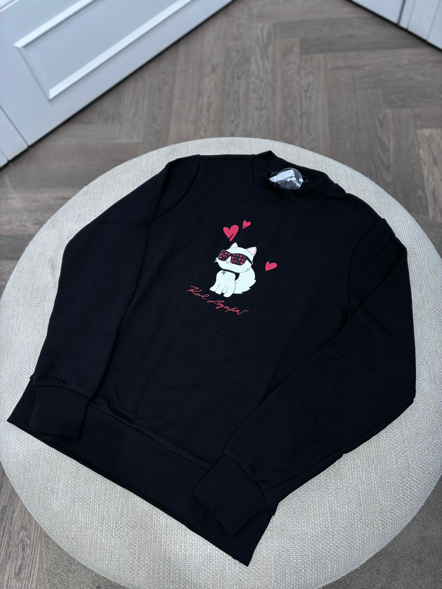 Choupette Heart Graphic Sweatshirt